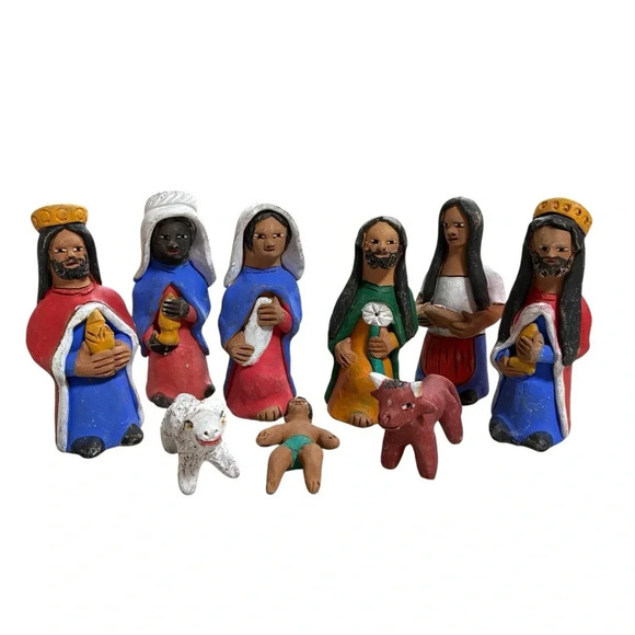 Other - Vintage Handmade Mexican Folk Art Nativity Set (9 Figures, Clay)